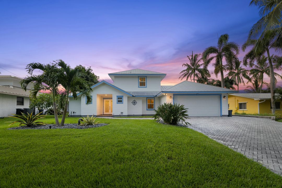 For Sale: $1,699,000 (3 beds, 2 baths, 2356 Square Feet)