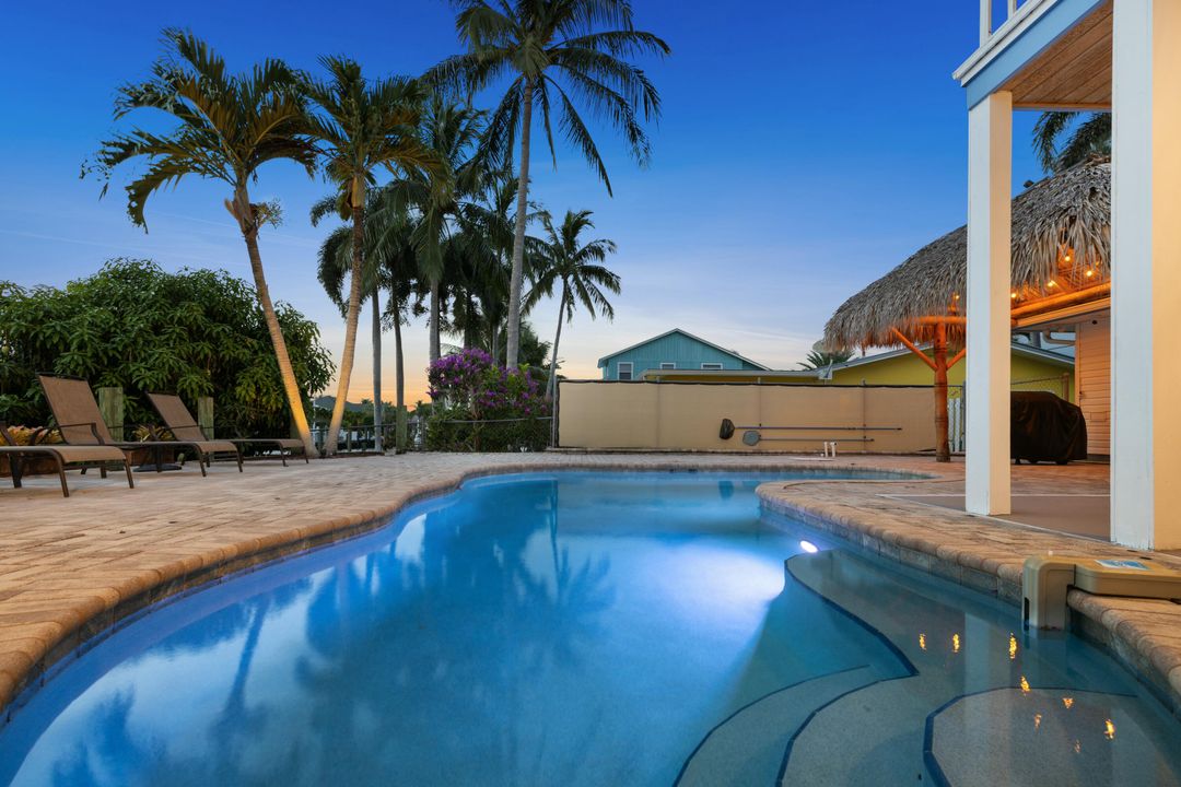 For Sale: $1,699,000 (3 beds, 2 baths, 2356 Square Feet)