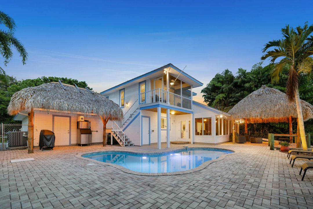 For Sale: $1,699,000 (3 beds, 2 baths, 2356 Square Feet)