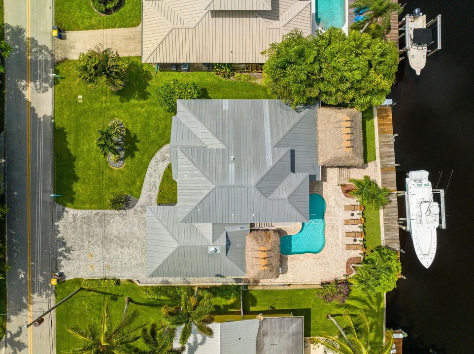 For Sale: $1,699,000 (3 beds, 2 baths, 2356 Square Feet)