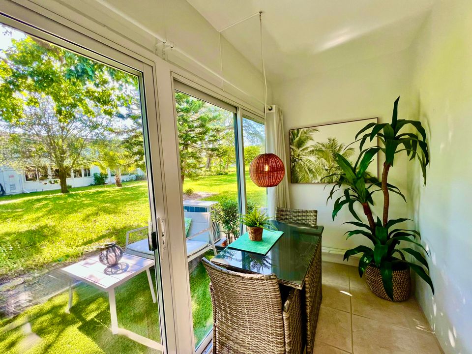 На продажу: $129,000 (1 спален, 1 ванн, 585 Квадратных фут)