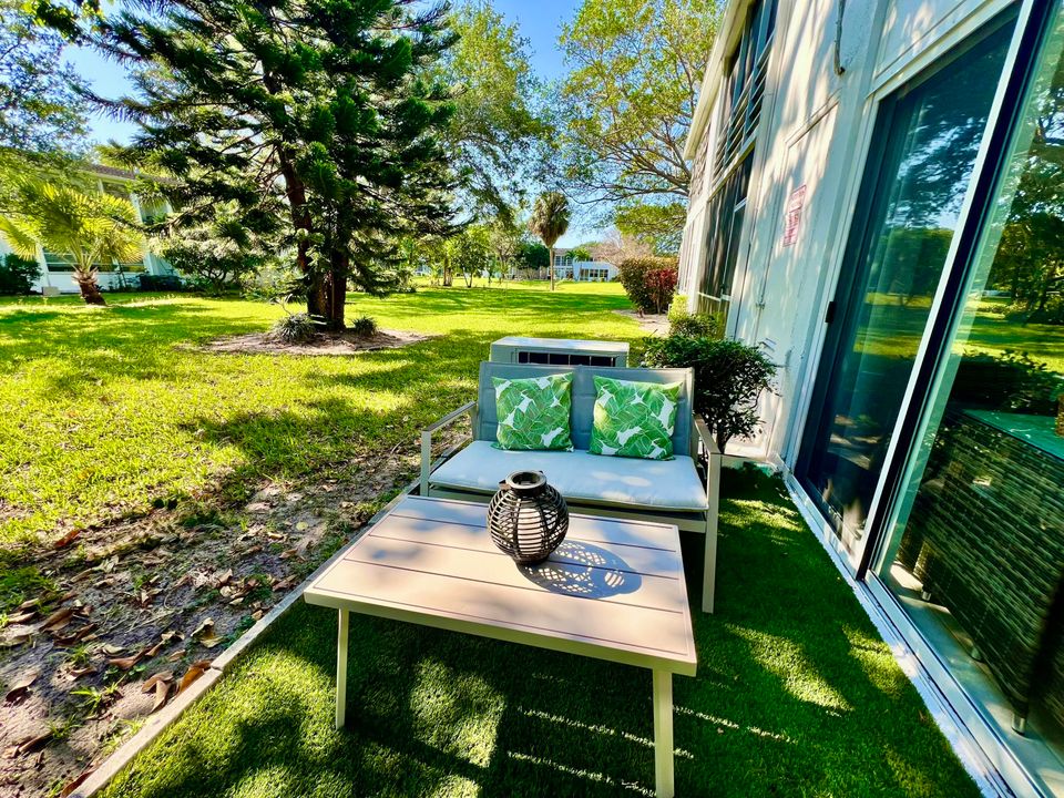 На продажу: $129,000 (1 спален, 1 ванн, 585 Квадратных фут)