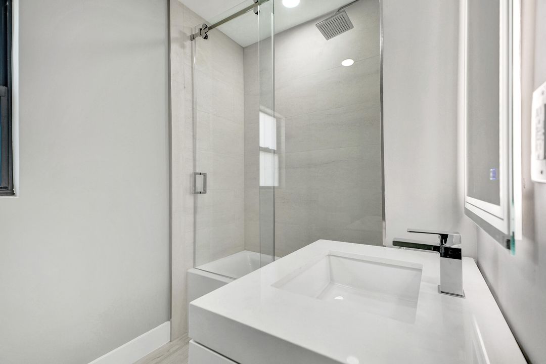 For Sale: $2,790,000 (3 beds, 2 baths, 2599 Square Feet)