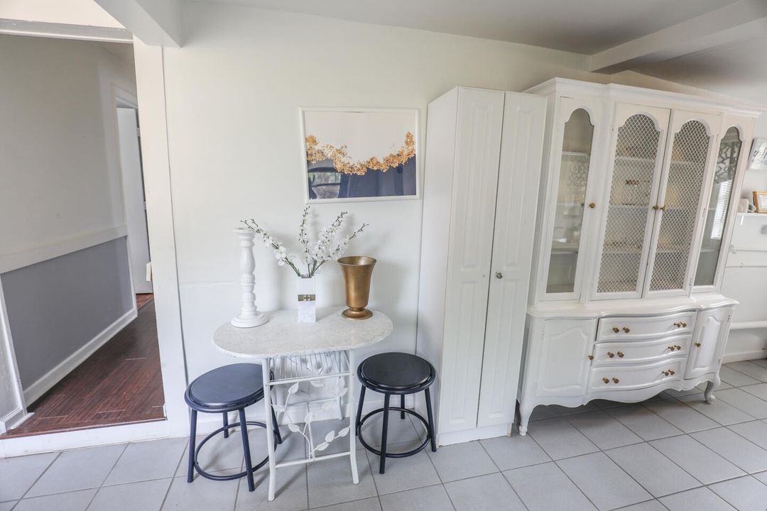 На продажу: $197,500 (4 спален, 1 ванн, 876 Квадратных фут)