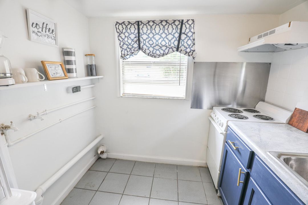 На продажу: $197,500 (4 спален, 1 ванн, 876 Квадратных фут)