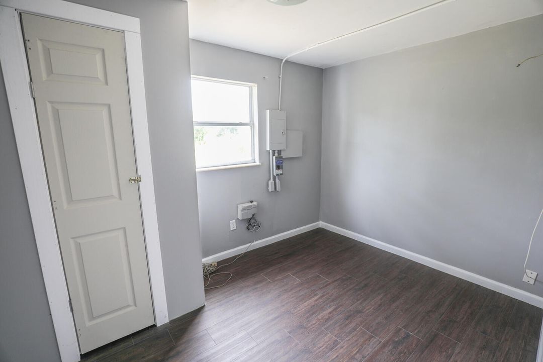 На продажу: $197,500 (4 спален, 1 ванн, 876 Квадратных фут)