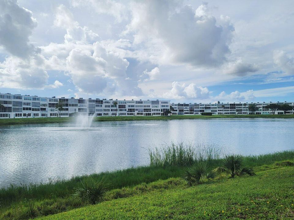 For Sale: $57,000 (1 beds, 1 baths, 570 Square Feet)