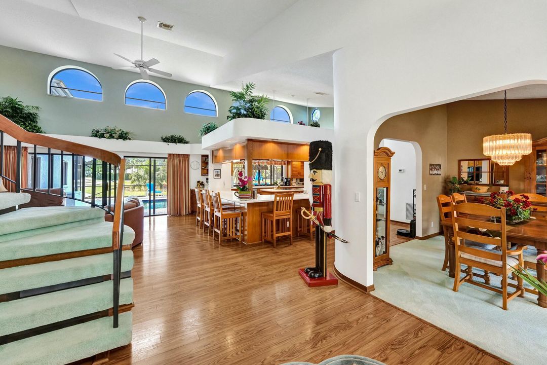 待售: $2,788,888 (4 贝兹, 4 浴室, 2910 平方英尺)