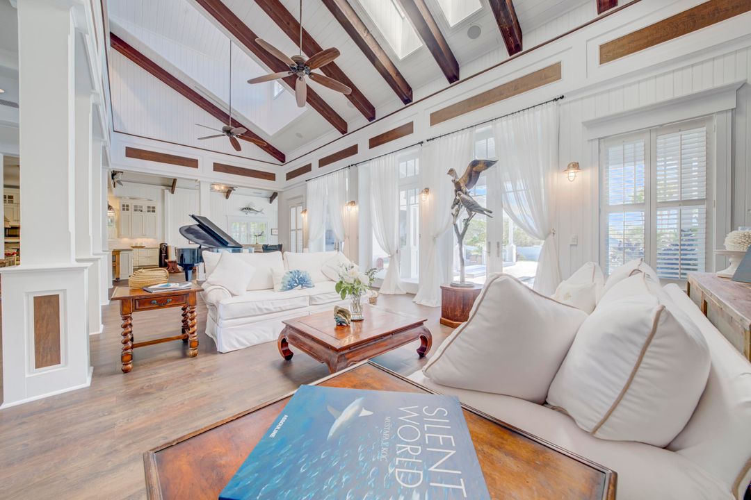 待售: $17,900,000 (5 贝兹, 7 浴室, 8837 平方英尺)