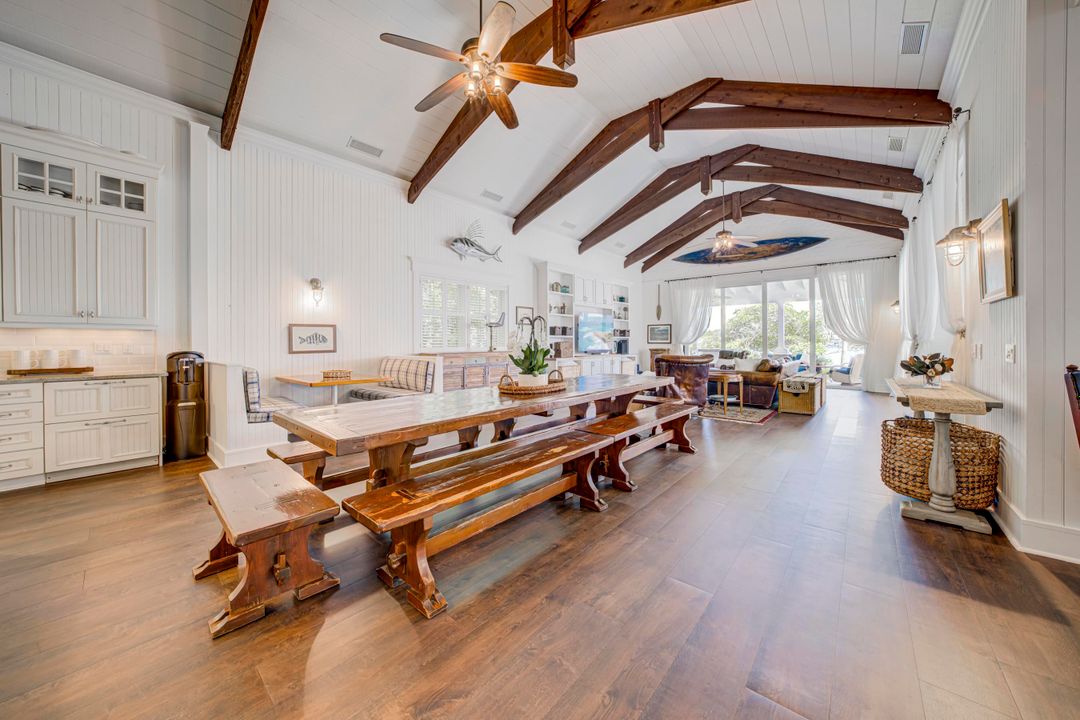 待售: $17,900,000 (5 贝兹, 7 浴室, 8837 平方英尺)