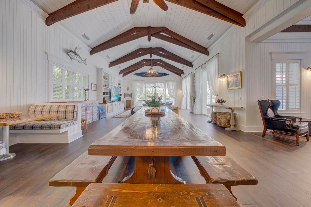 待售: $17,900,000 (5 贝兹, 7 浴室, 8837 平方英尺)