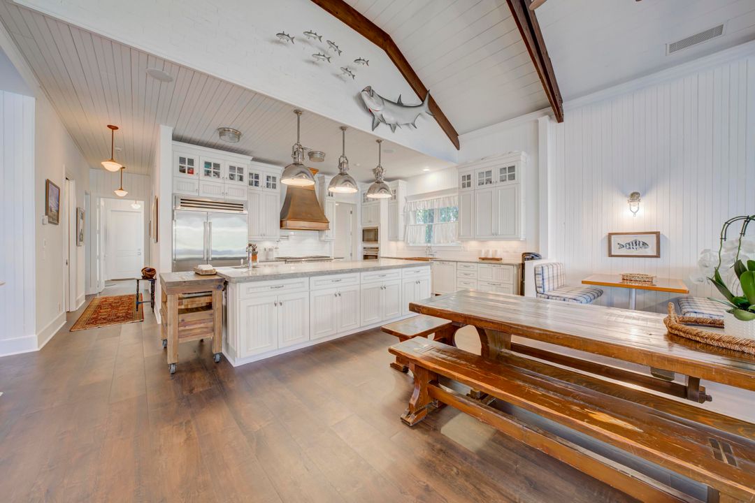 待售: $17,900,000 (5 贝兹, 7 浴室, 8837 平方英尺)