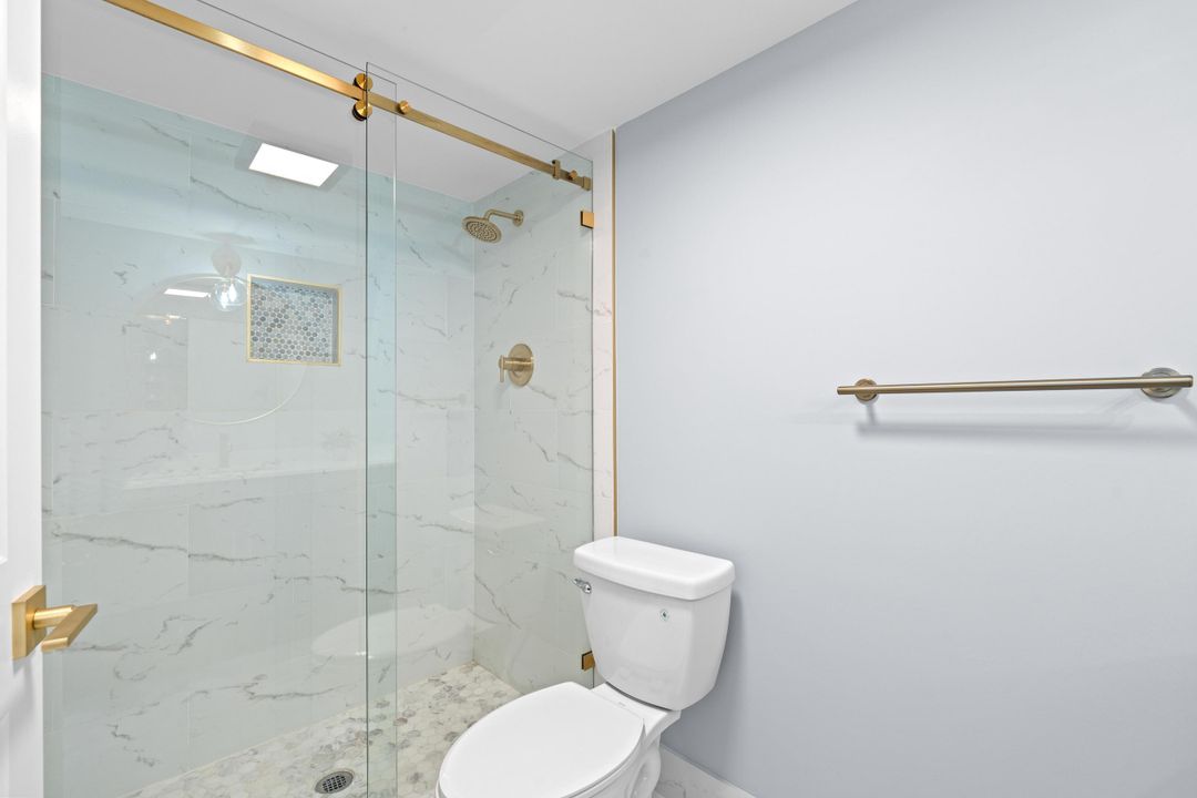 Activo con contrato: $245,800 (2 camas, 2 baños, 1050 Pies cuadrados)