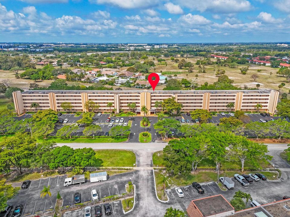 Activo con contrato: $245,800 (2 camas, 2 baños, 1050 Pies cuadrados)