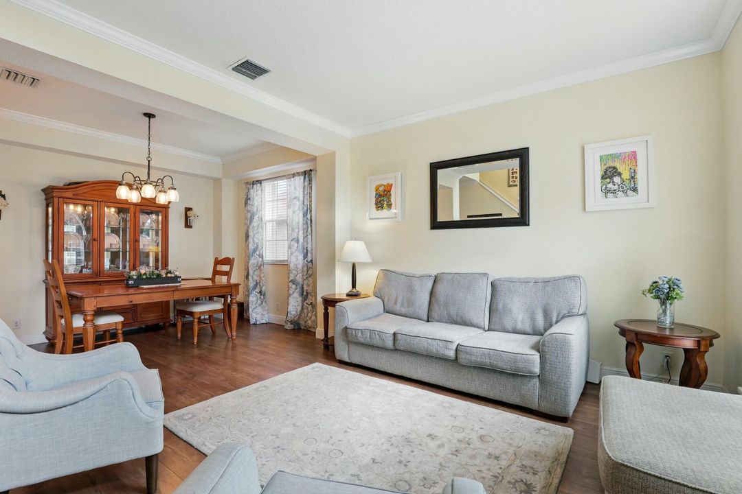 待售: $724,000 (4 贝兹, 2 浴室, 2609 平方英尺)