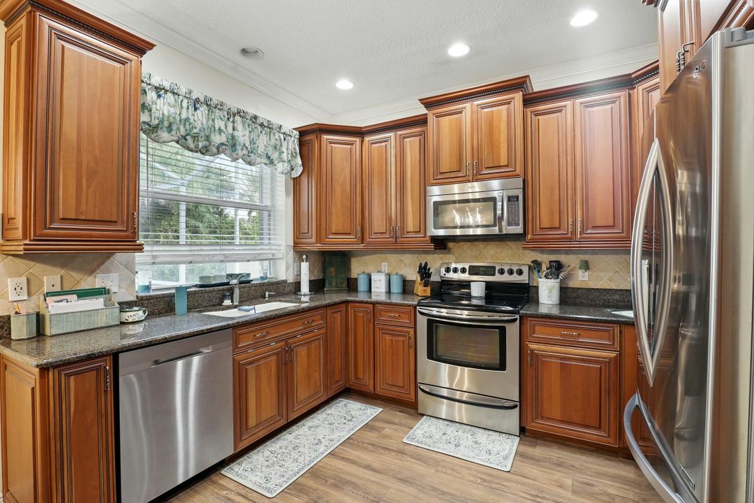 待售: $724,000 (4 贝兹, 2 浴室, 2609 平方英尺)