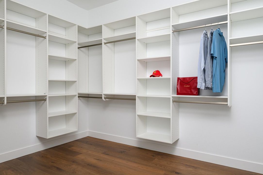 На продажу: $2,999,000 (4 спален, 4 ванн, 3501 Квадратных фут)