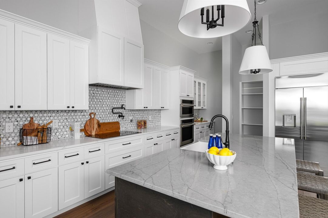 На продажу: $2,999,000 (4 спален, 4 ванн, 3501 Квадратных фут)