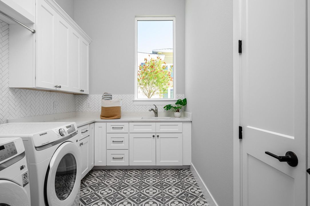 На продажу: $2,999,000 (4 спален, 4 ванн, 3501 Квадратных фут)