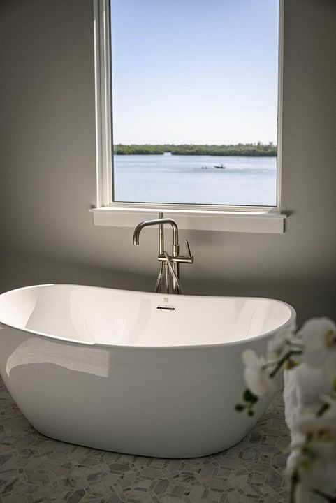 На продажу: $2,999,000 (4 спален, 4 ванн, 3501 Квадратных фут)