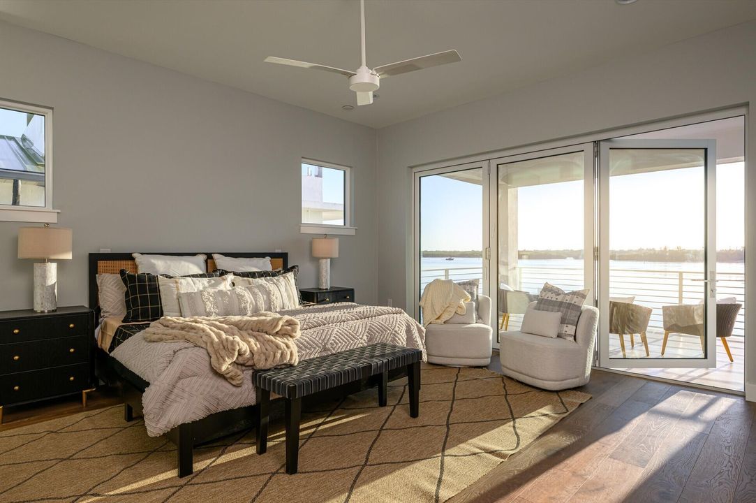 На продажу: $2,999,000 (4 спален, 4 ванн, 3501 Квадратных фут)