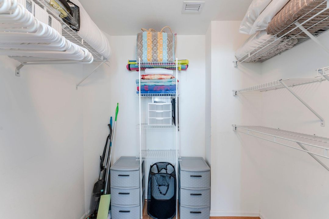 For Rent: $4,500 (1 beds, 1 baths, 691 Square Feet)