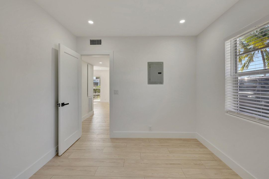 На продажу: $1,350,000 (0 спален, 0 ванн, 1831 Квадратных фут)