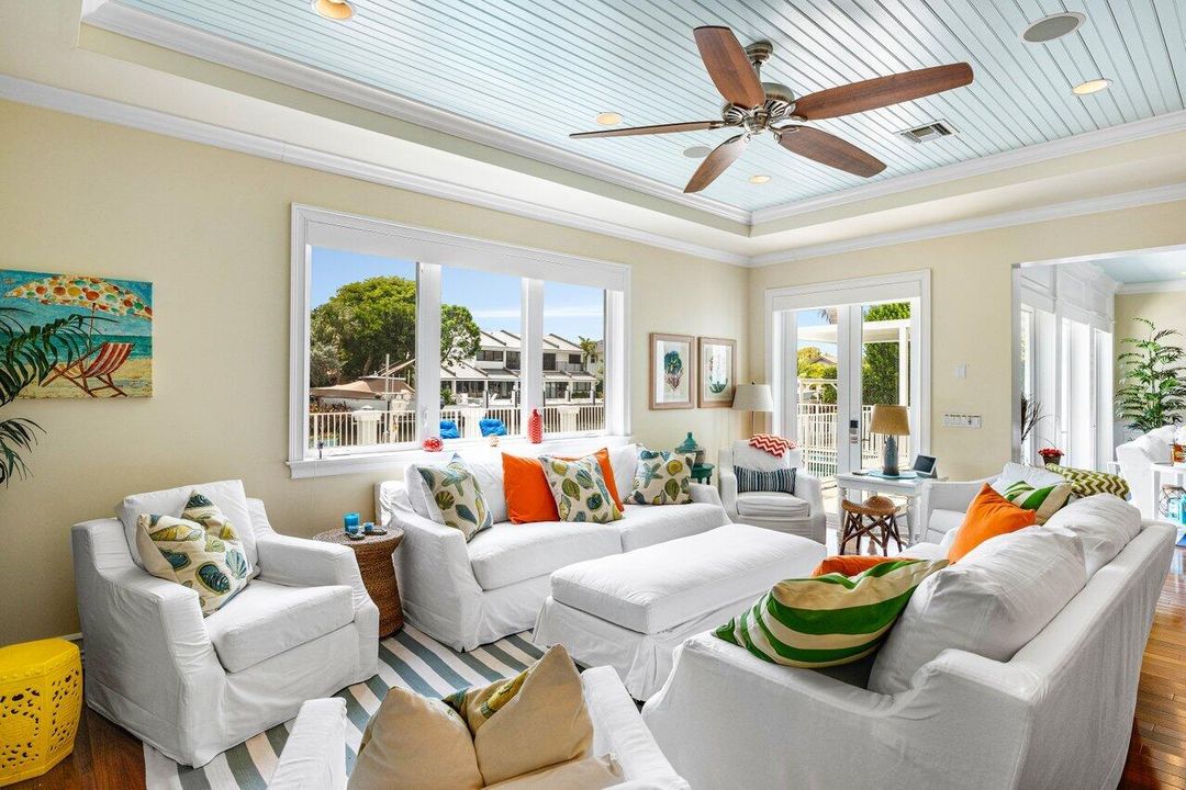 En Venta: $5,875,000 (5 camas, 6 baños, 6079 Pies cuadrados)