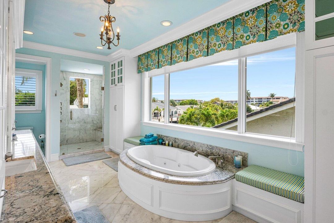 En Venta: $5,875,000 (5 camas, 6 baños, 6079 Pies cuadrados)