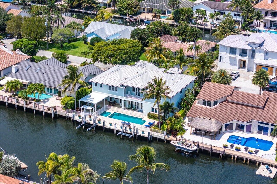 En Venta: $5,875,000 (5 camas, 6 baños, 6079 Pies cuadrados)