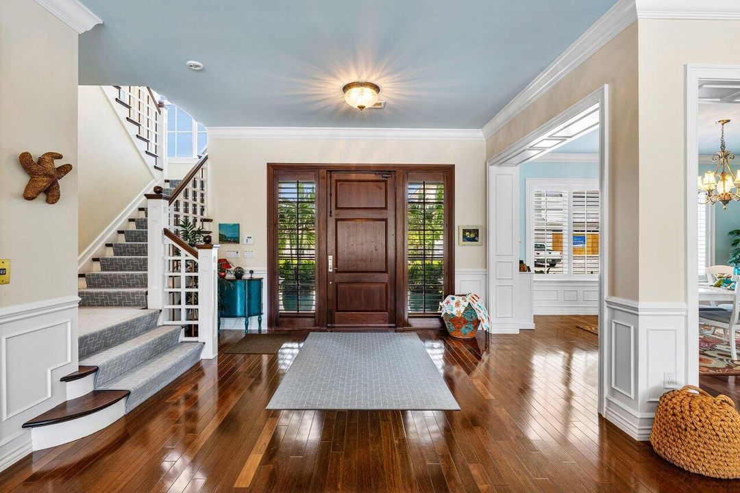 En Venta: $5,875,000 (5 camas, 6 baños, 6079 Pies cuadrados)