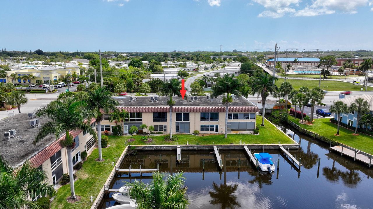 For Sale: $169,900 (1 beds, 1 baths, 685 Square Feet)