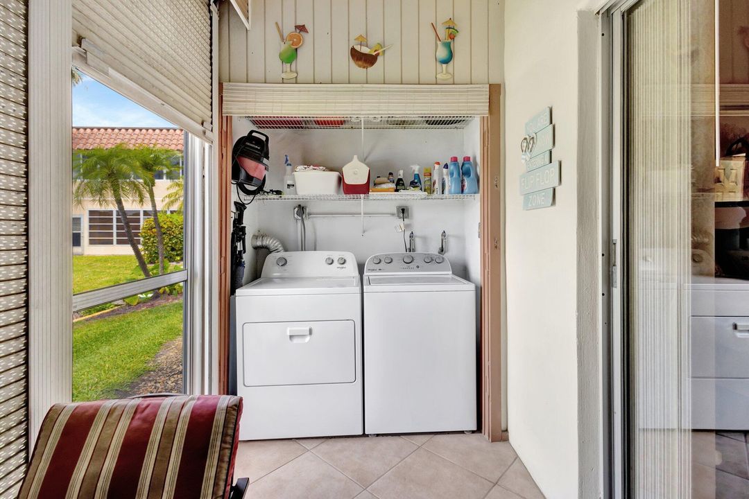 For Sale: $169,900 (1 beds, 1 baths, 685 Square Feet)