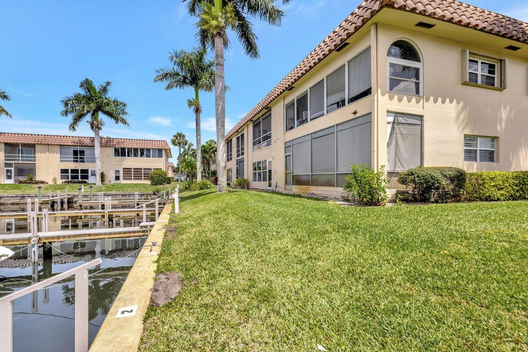 For Sale: $169,900 (1 beds, 1 baths, 685 Square Feet)