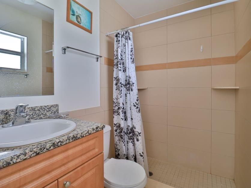 待售: $764,000 (0 贝兹, 0 浴室, 2115 平方英尺)