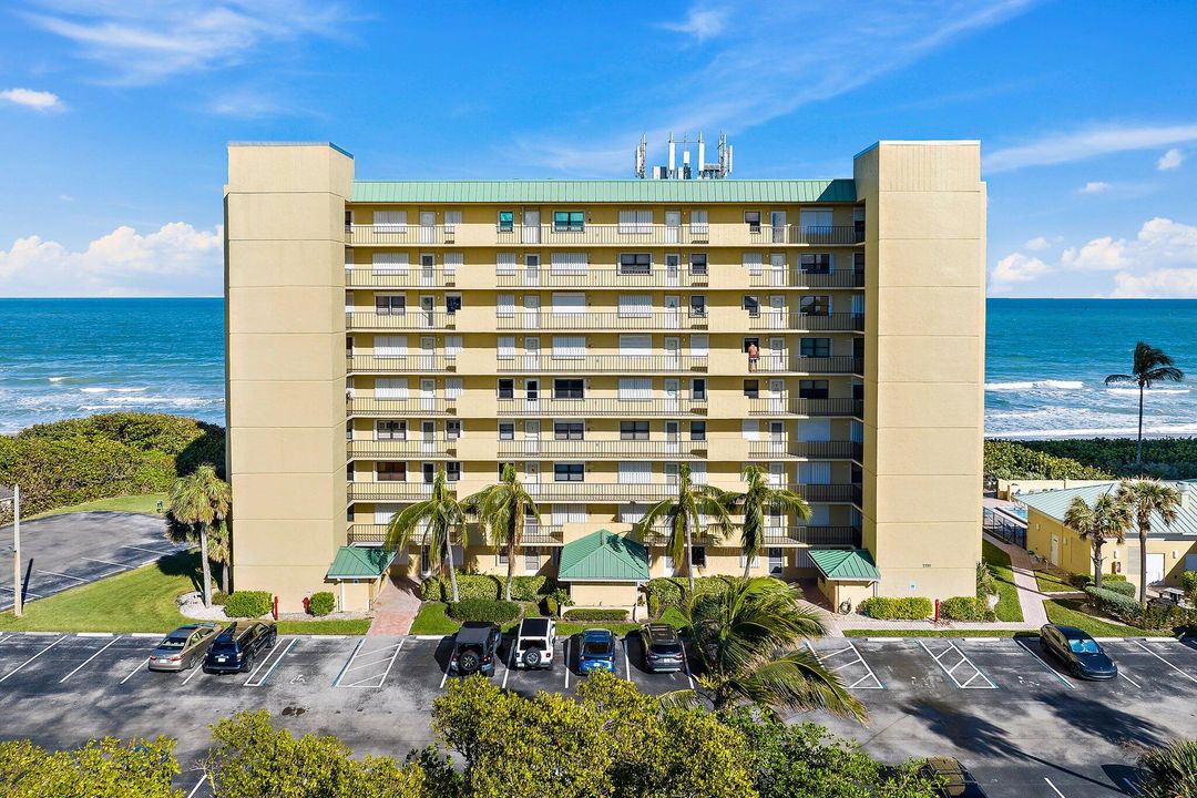 Recently Rented: $3,000 (2 beds, 2 baths, 1044 Square Feet)