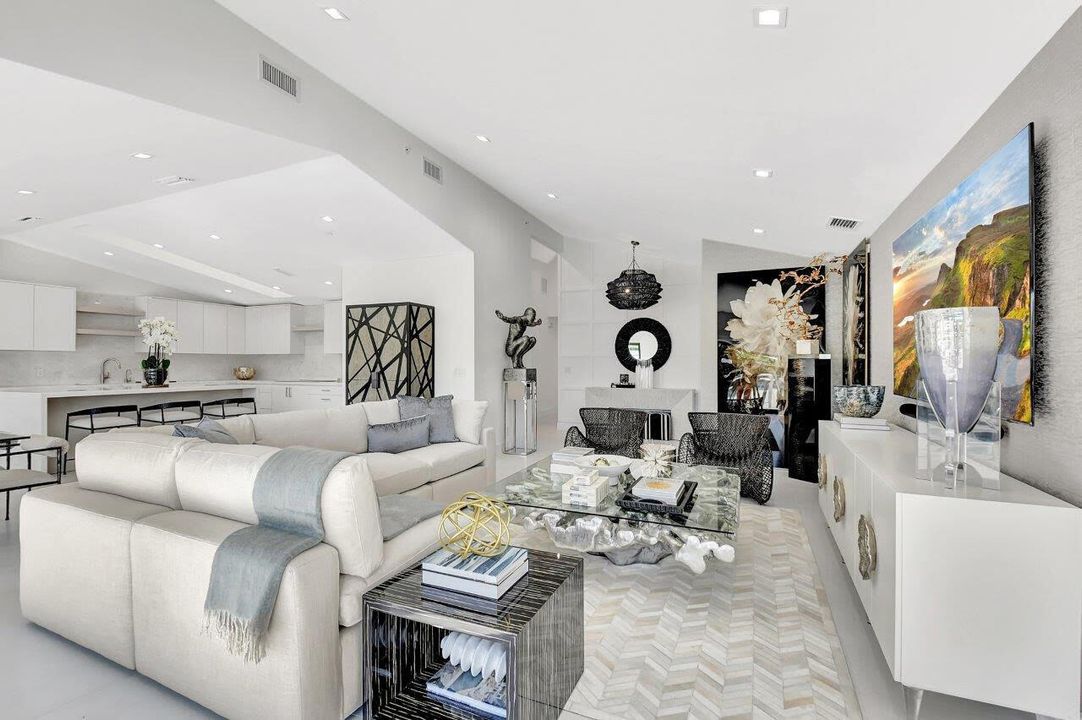 Recently Sold: $2,249,900 (3 beds, 3 baths, 2461 Square Feet)