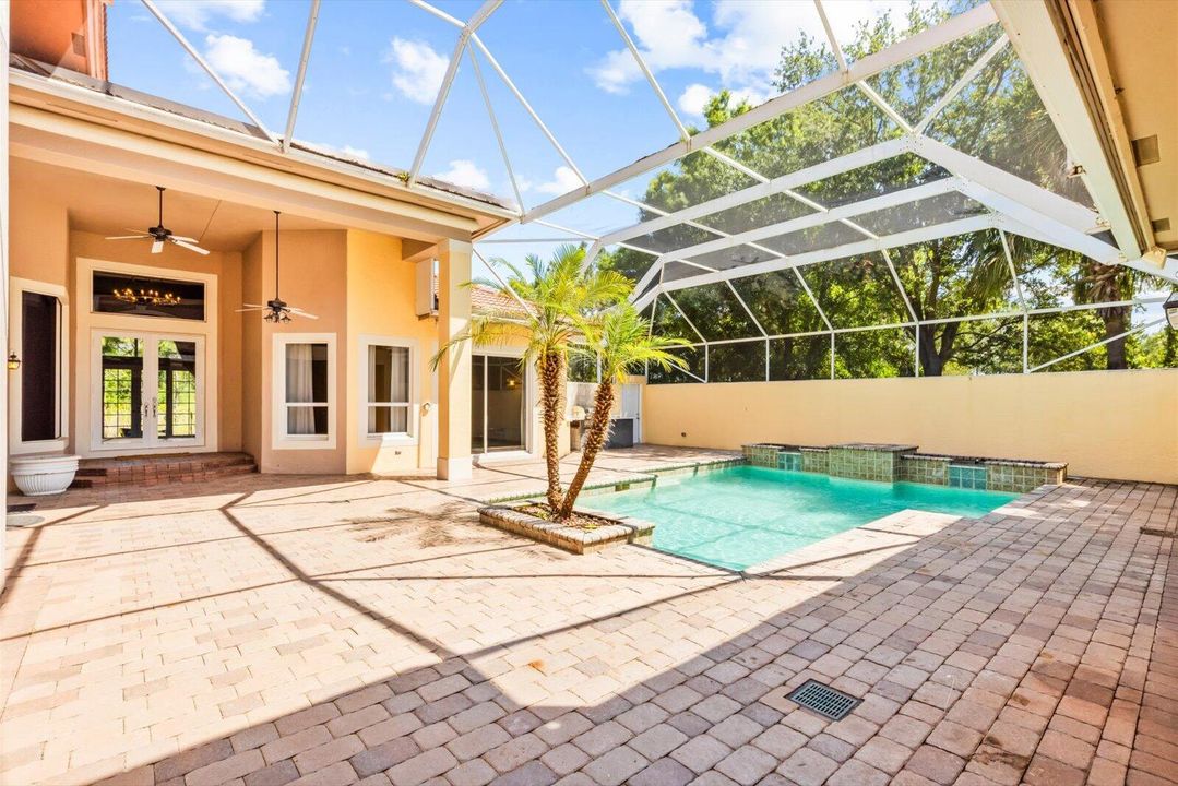 Active With Contract: $865,000 (5 beds, 5 baths, 4098 Square Feet)