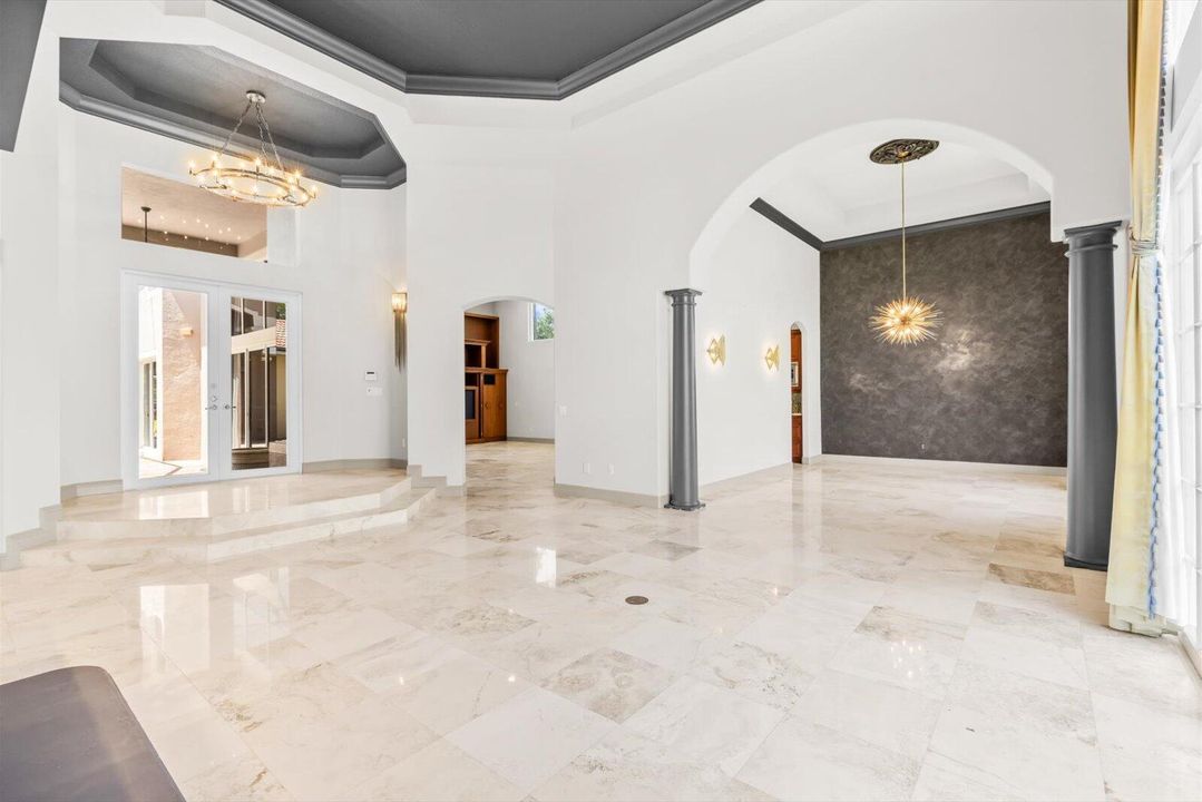 Active With Contract: $865,000 (5 beds, 5 baths, 4098 Square Feet)