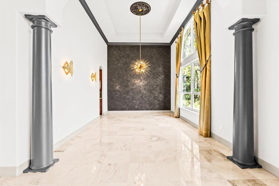 Active With Contract: $865,000 (5 beds, 5 baths, 4098 Square Feet)