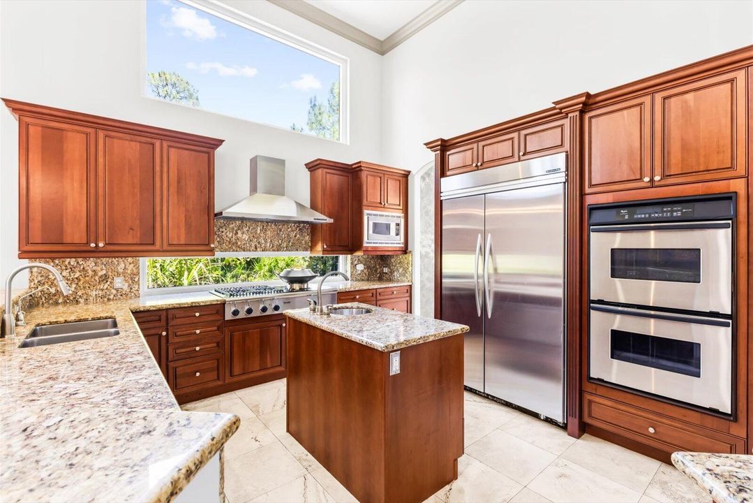 Active With Contract: $865,000 (5 beds, 5 baths, 4098 Square Feet)