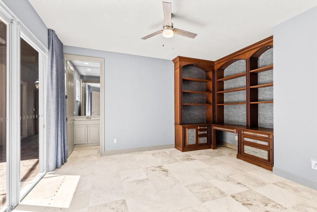 Active With Contract: $865,000 (5 beds, 5 baths, 4098 Square Feet)