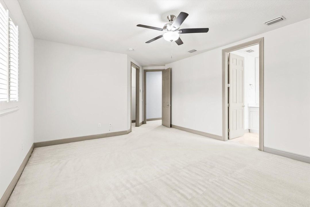 Active With Contract: $865,000 (5 beds, 5 baths, 4098 Square Feet)