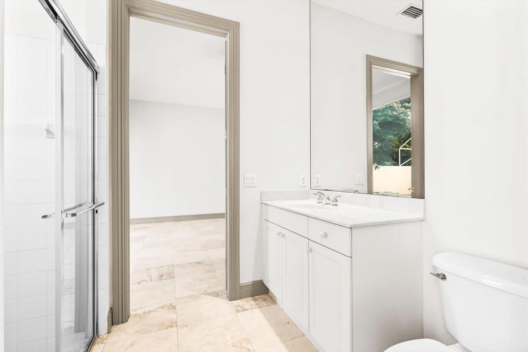 Active With Contract: $865,000 (5 beds, 5 baths, 4098 Square Feet)