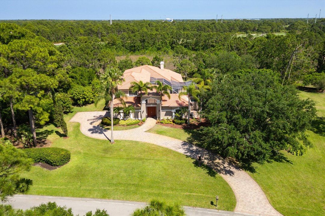 Active With Contract: $865,000 (5 beds, 5 baths, 4098 Square Feet)