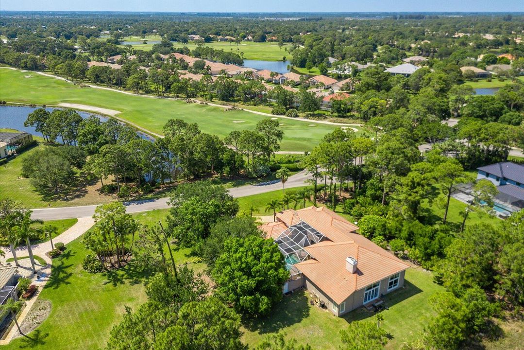 Active With Contract: $865,000 (5 beds, 5 baths, 4098 Square Feet)