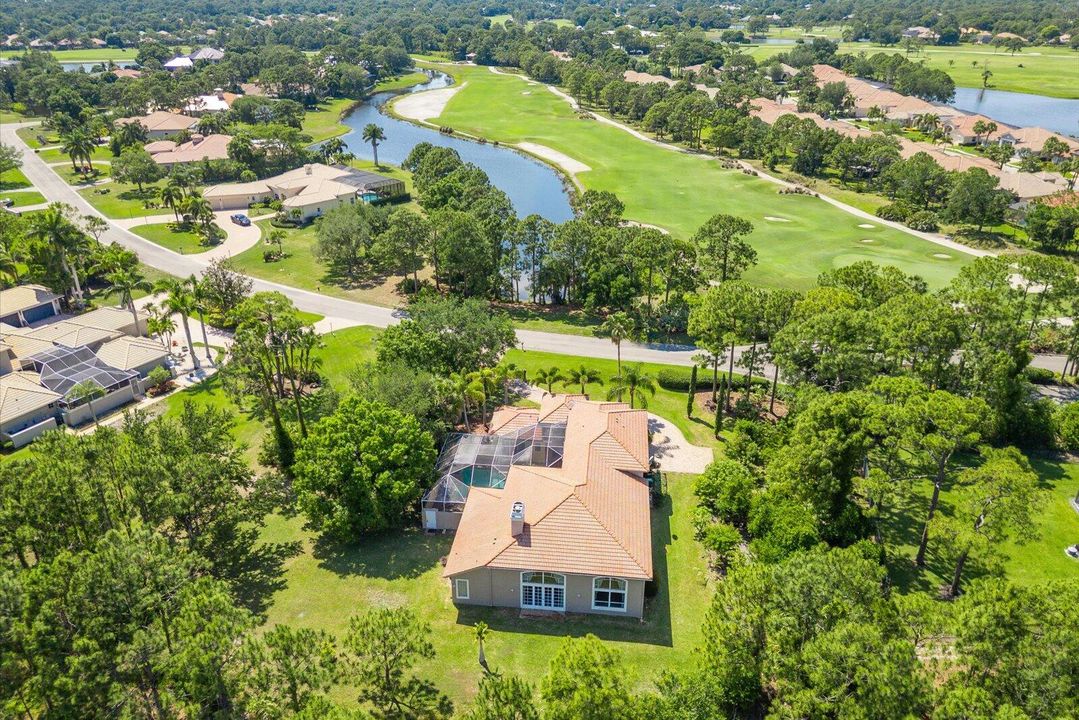 Active With Contract: $865,000 (5 beds, 5 baths, 4098 Square Feet)