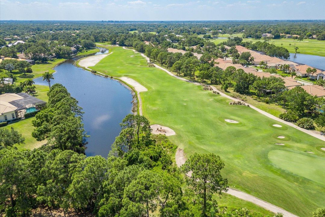 Active With Contract: $865,000 (5 beds, 5 baths, 4098 Square Feet)