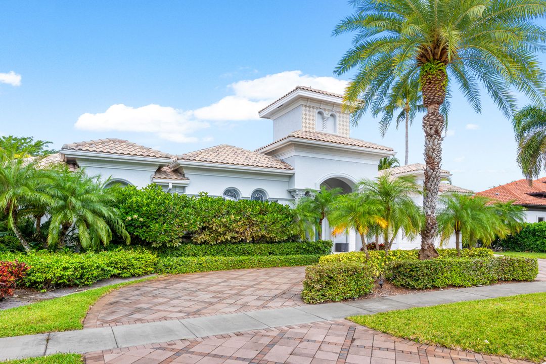 Active With Contract: $3,995,000 (4 beds, 4 baths, 4617 Square Feet)