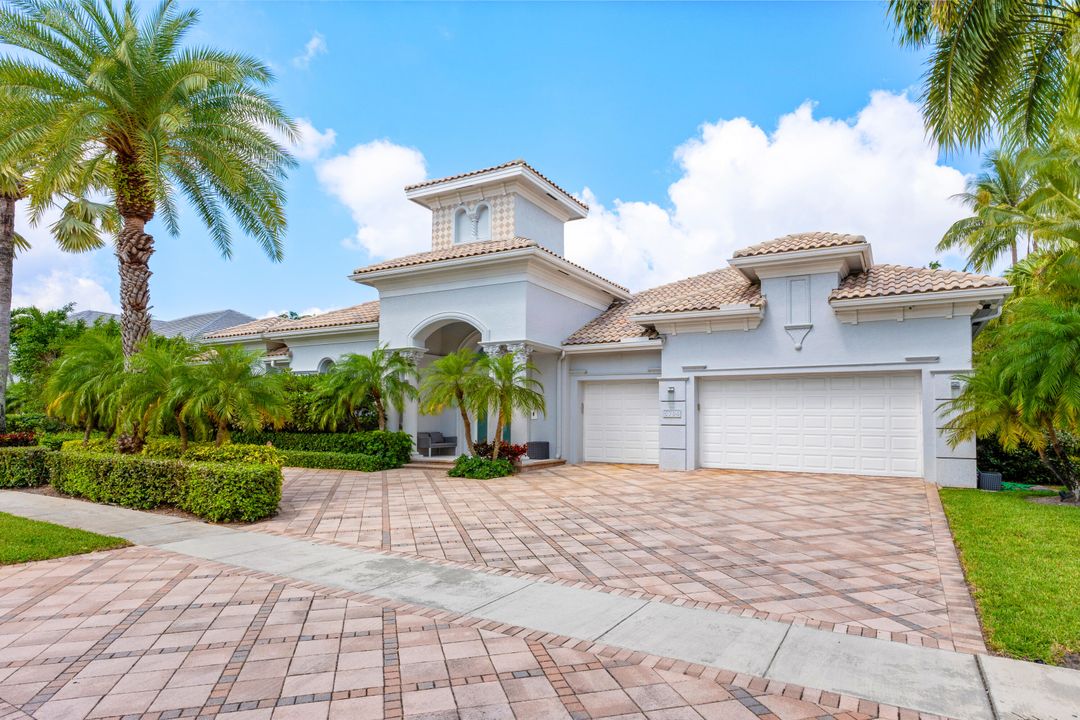 Active With Contract: $3,995,000 (4 beds, 4 baths, 4617 Square Feet)